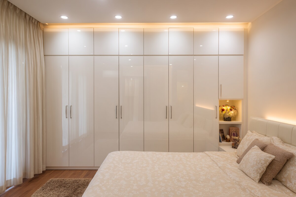 Modern 7-Door White Swing Wardrobe Design with Lofts