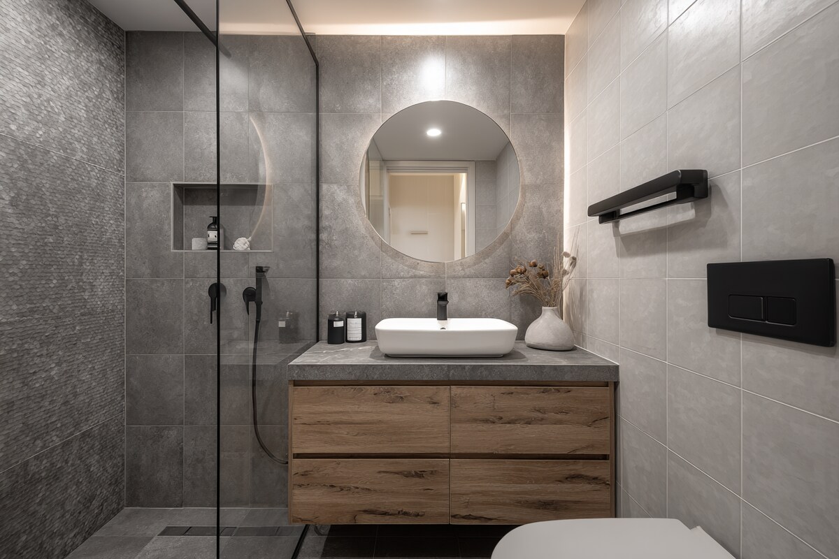 Modern Bathroom Design With Grey Textured Tiles Modern Bathroom Design With Grey Textured Tiles