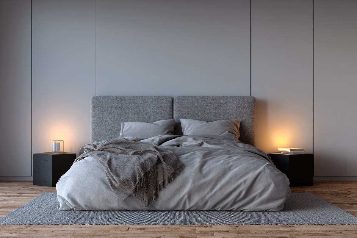 Modern Bedroom Design With A King Size Bed And A Grey Tufted Headboard Modern Bedroom Design With A King Size Bed And A Grey Tufted Headboard
