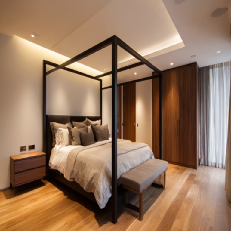 Modern Master Bedroom Design with Four-Poster King Bed and Wardrobe