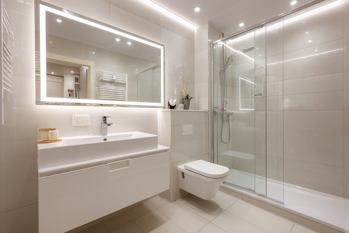 Small Bathroom Idea With A Backlit Mirror Small Bathroom Idea With A Backlit Mirror